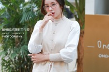 徐州兼职模特被摄影师亲(兼职模特被摄影师亲了)