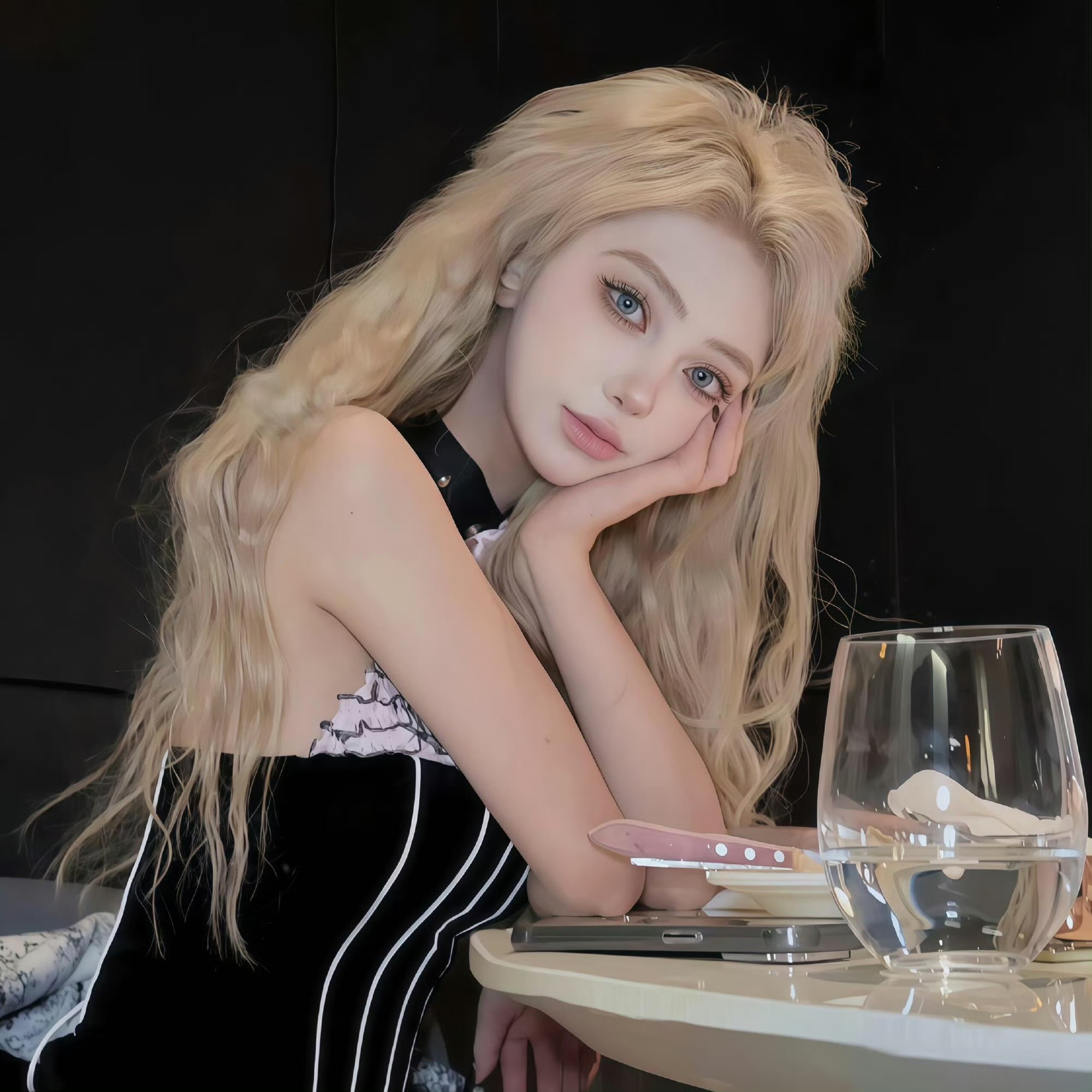 徐州伴游女生晨露的资料